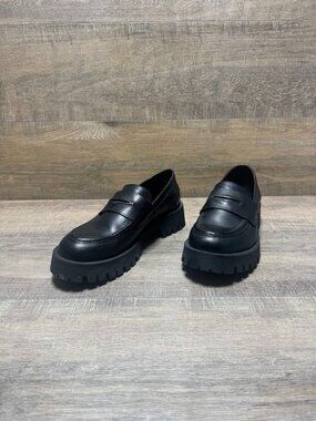 Steve Madden Lawrence Black Leather Lug Sole Loafers Women's Size 10